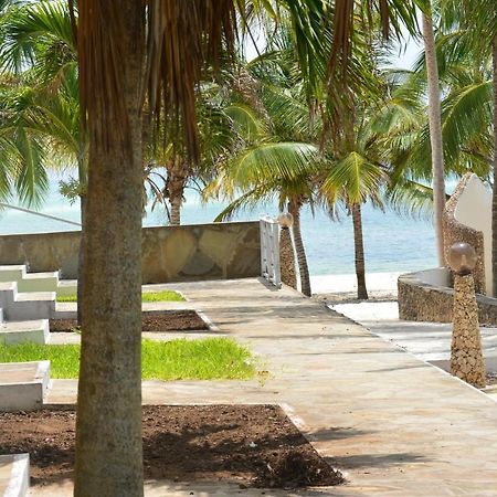 Twiga Beach & Spa Watamu Exterior foto